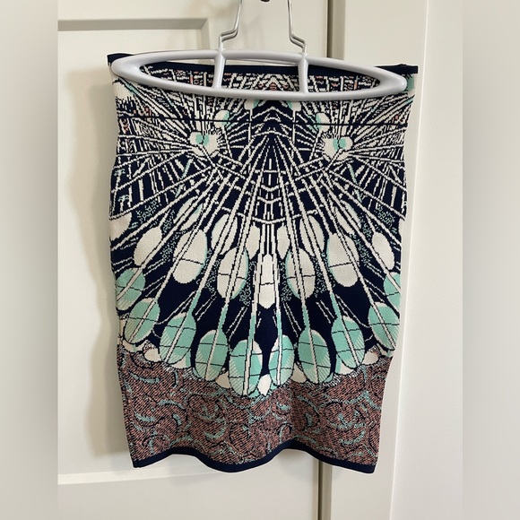 BCBGMAXAZRIA-PAVEL skirt *part of a set* - Picture 2 of 3